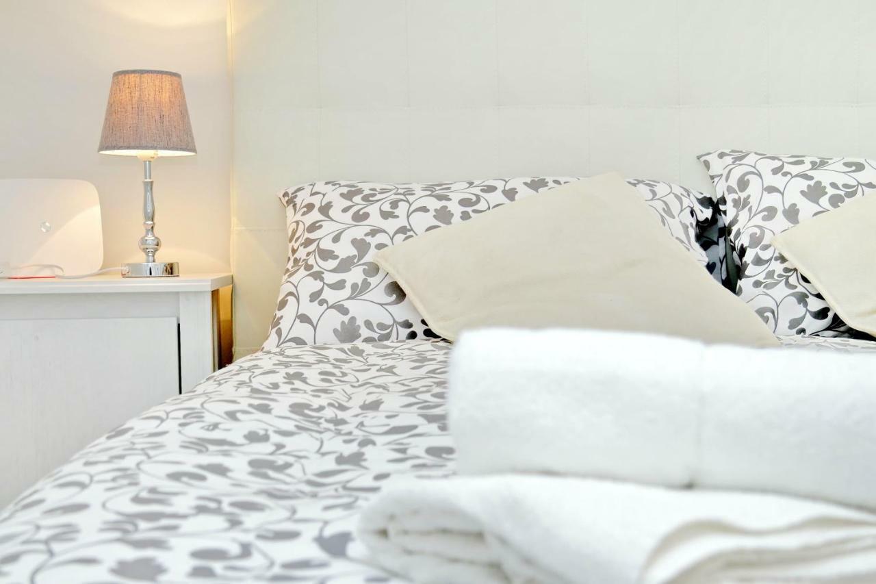 Bbhome Trastevere Station White Chic Apartment 罗马 外观 照片